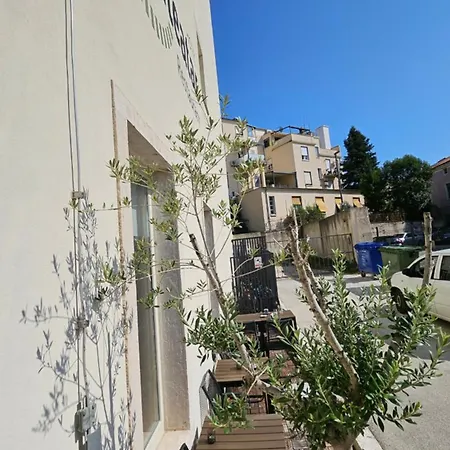 阿姆费提塔酒店 3*