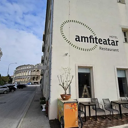 Отель Amfiteatar 3*