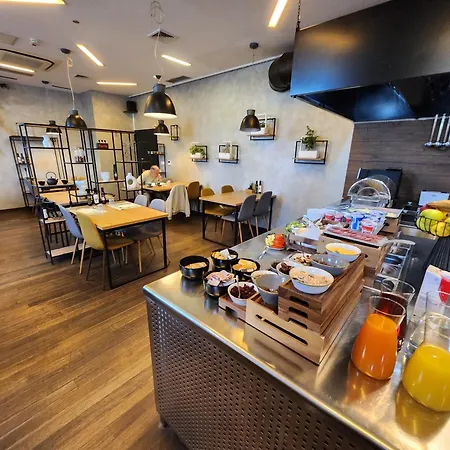 Hotel Amfiteatar 3*