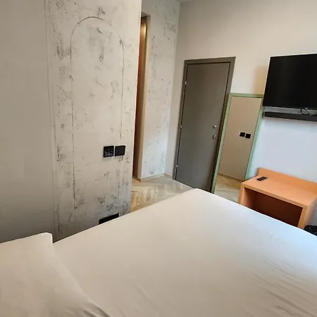 ホテル アンフィテアター プーラ