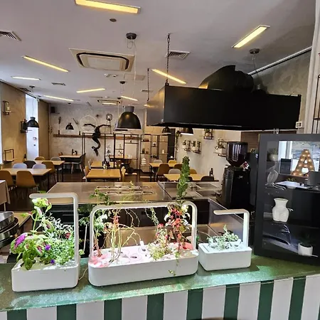 ホテル アンフィテアター プーラ