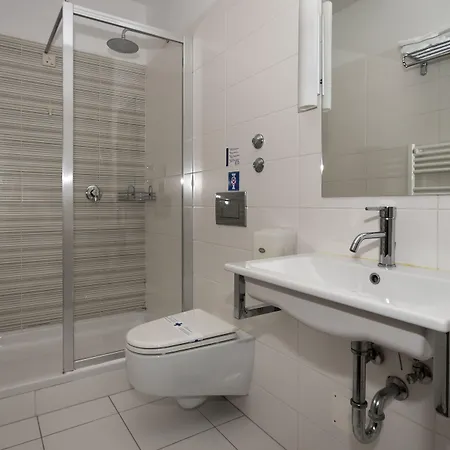 アンフィテアター ホテル 3*