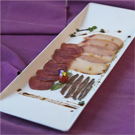 ホテル アンフィテアター プーラ