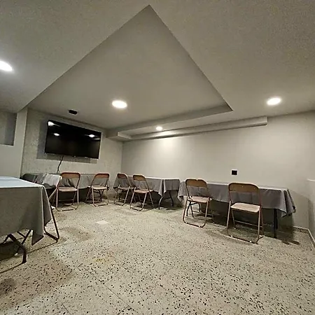 ホテル アンフィテアター 3*