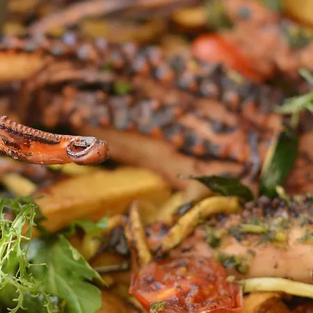 ホテル アンフィテアター プーラ