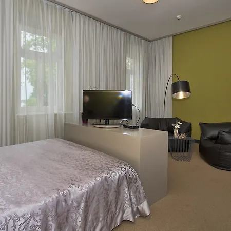 アンフィテアター 3* プーラ