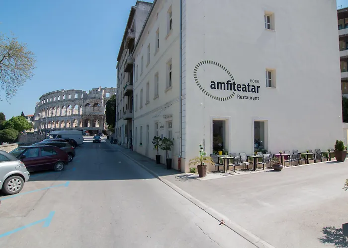 Готель Amfiteatar Пула