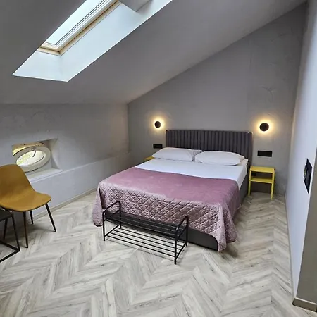 Hotell Amfiteatar 3*