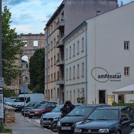 Szálloda Amfiteatar 3*