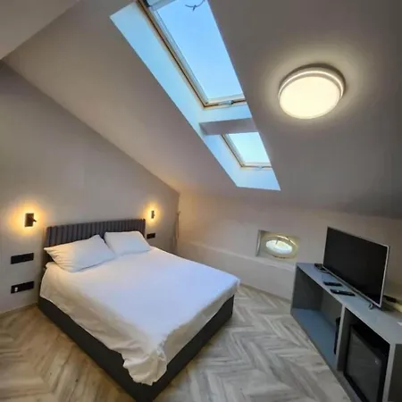 Amfiteatar Hotell 3*